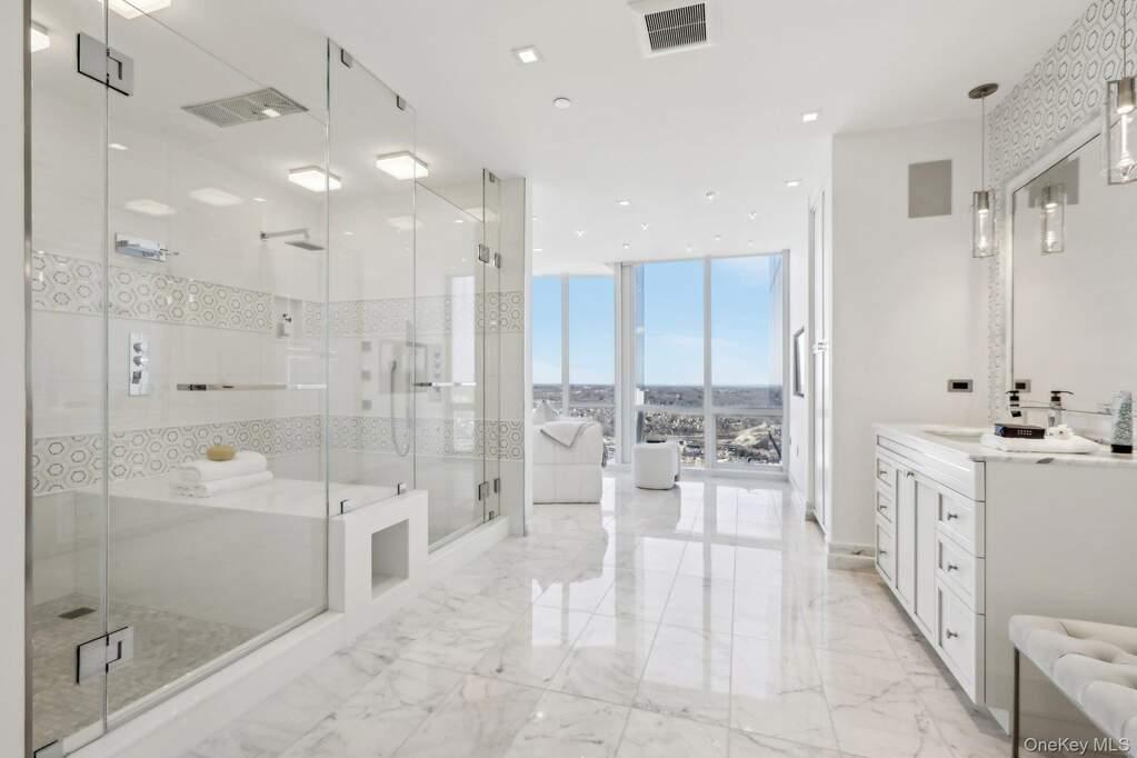 5 Renaissance Square PH41 Ent. Floor, White Plains, NY