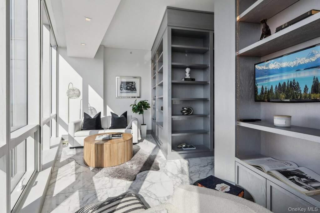 5 Renaissance Square PH41 Ent. Floor, White Plains, NY